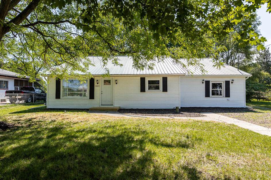 1005 Brentwood Road - Photo 1