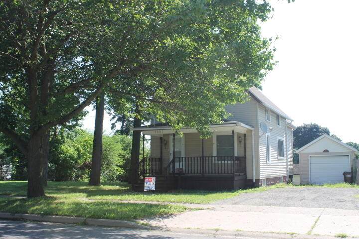 1107 Lansing Avenue - Photo 1