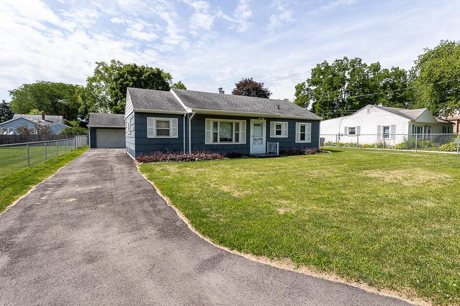 321 Falcon Road - Photo 1