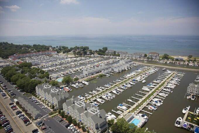 366 Peninsula - Photo 1