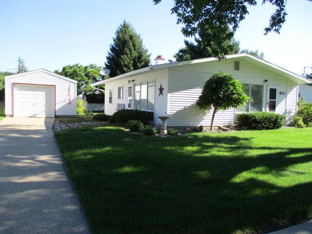 705 Dexter Street - Photo 1