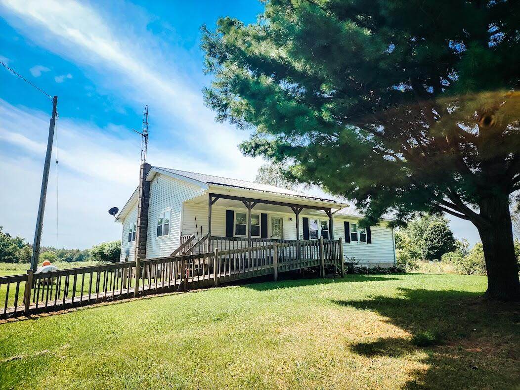 815 Lester Road - Photo 1
