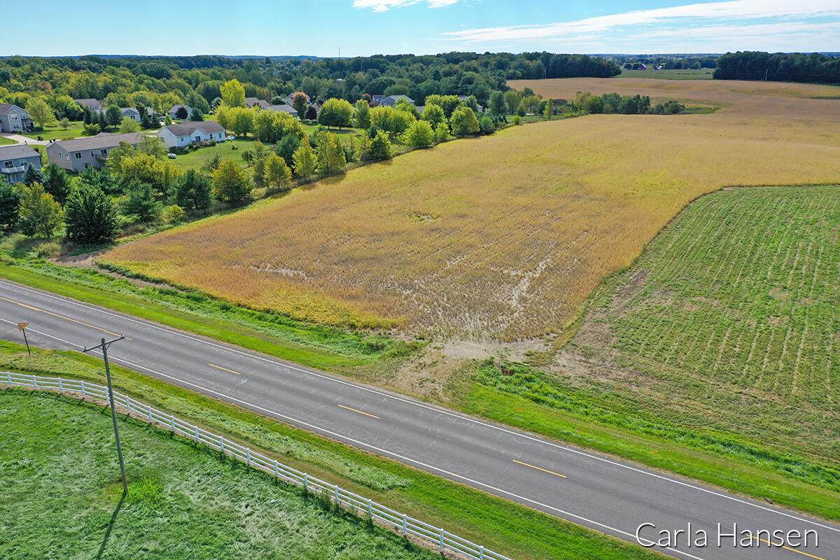 5314 100th Street - Photo 1