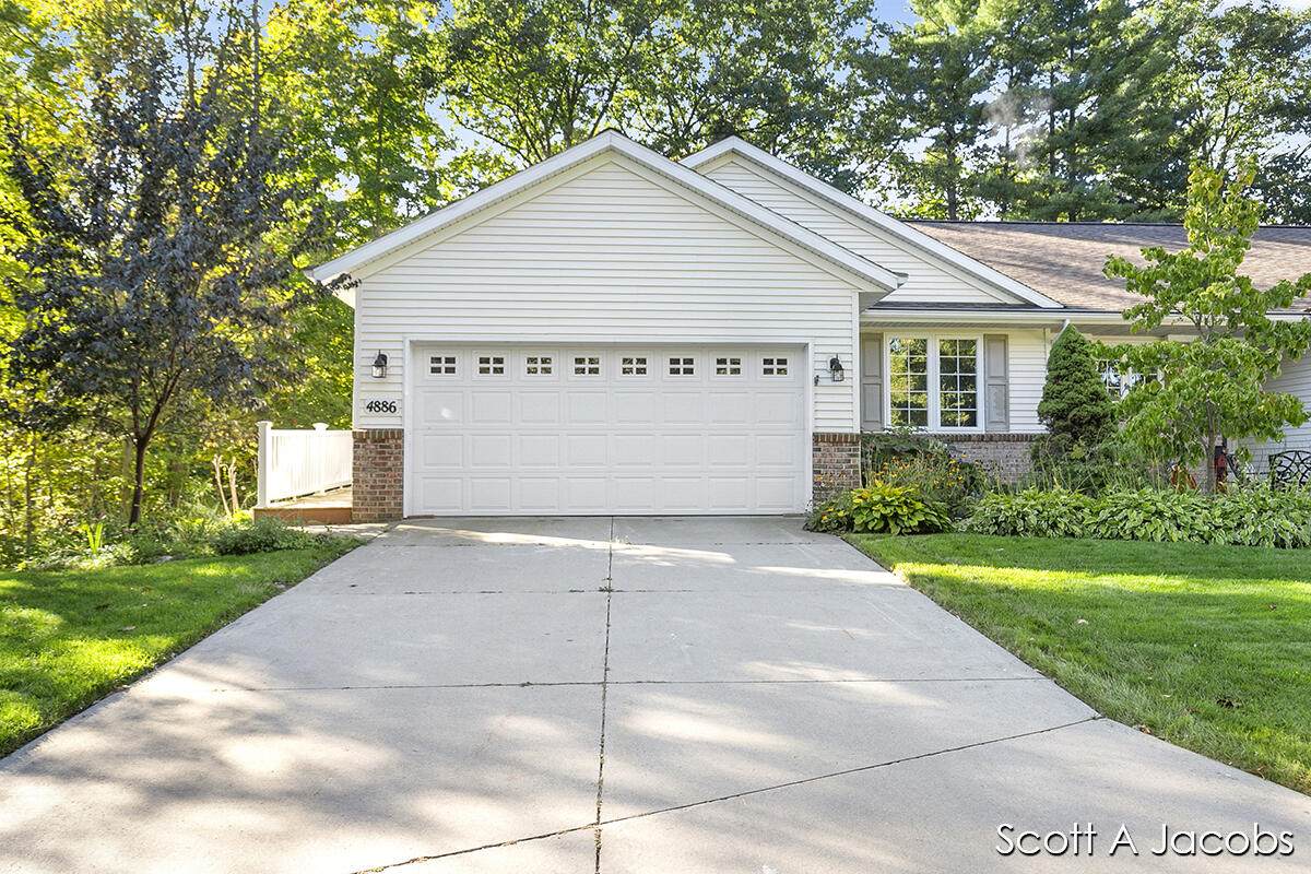 4886 Maple Shade Court - Photo 1