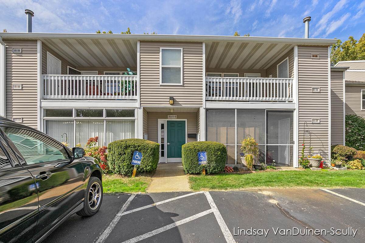 3103 Poplar Creek Drive - Photo 1