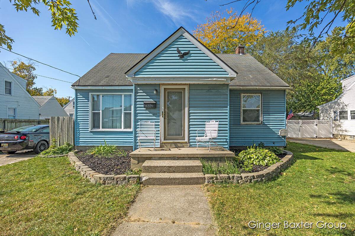 4221 Buchanan Avenue - Photo 1