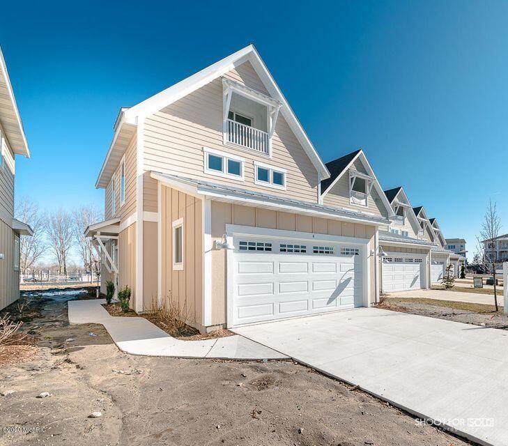 920 Savidge Street - Photo 1