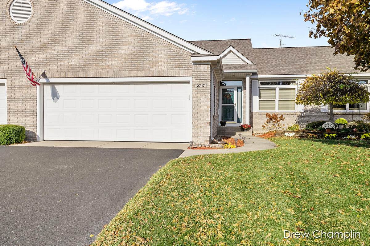 2717 Cedar Grove - Photo 1