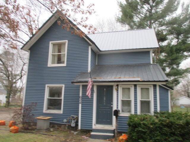 624 Kalamazoo Street - Photo 1