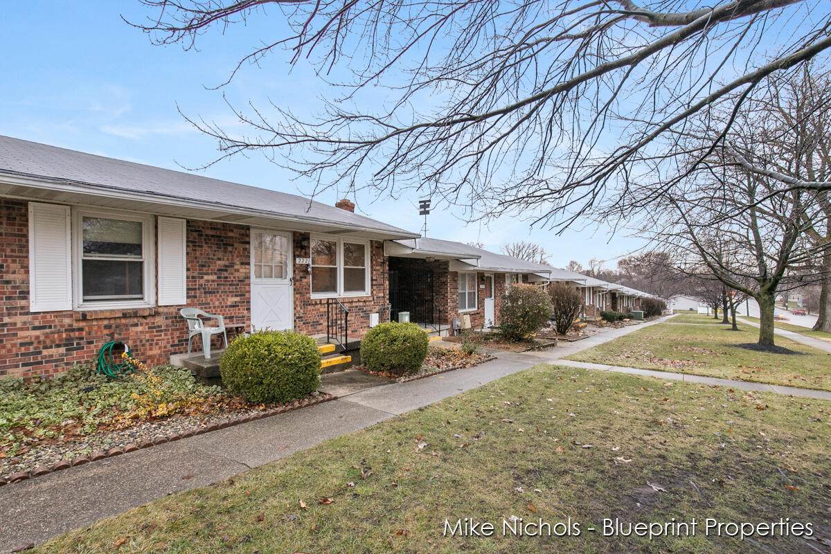 2221 Clyde Park Avenue - Photo 1