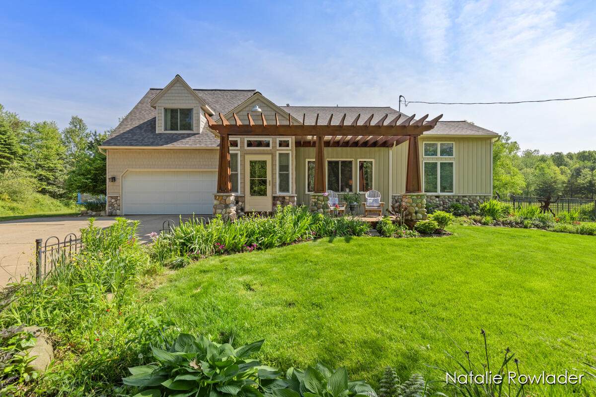3201 5th Street - Photo 1