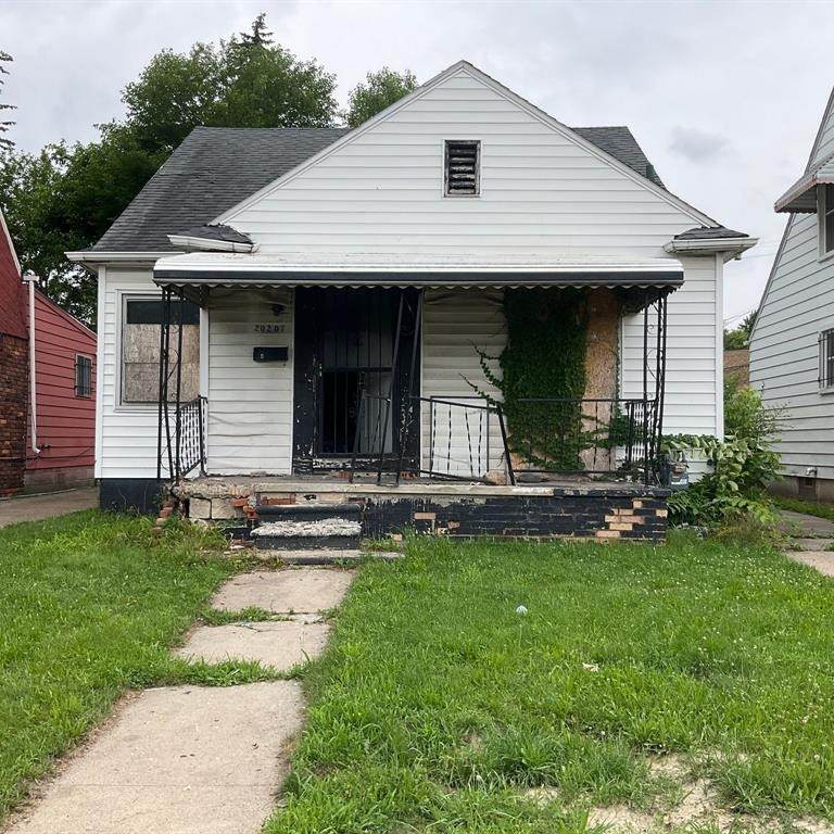 20207 Russell - Photo 1