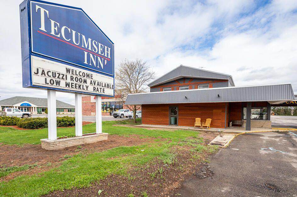 1445 Chicago Boulevard - Photo 1