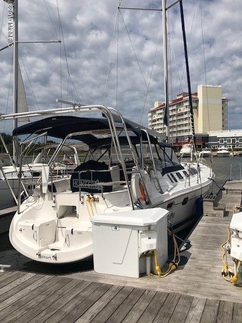 800 Whitwam Drive - Photo 1