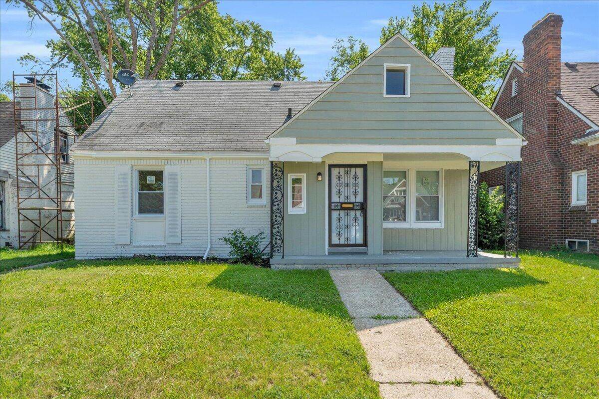 18614 Griggs Street - Photo 1