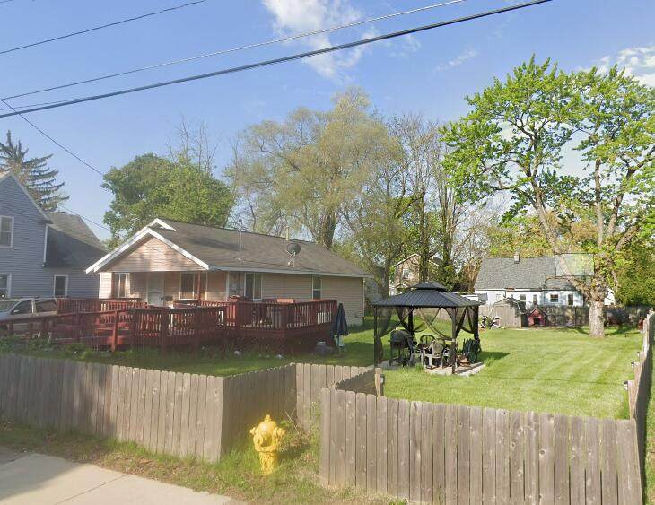 1805 Stafford Avenue - Photo 1