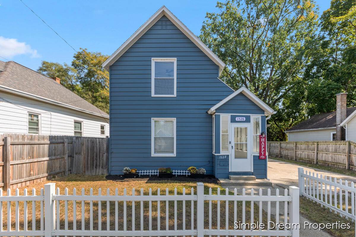 1528 Alpine Avenue - Photo 1