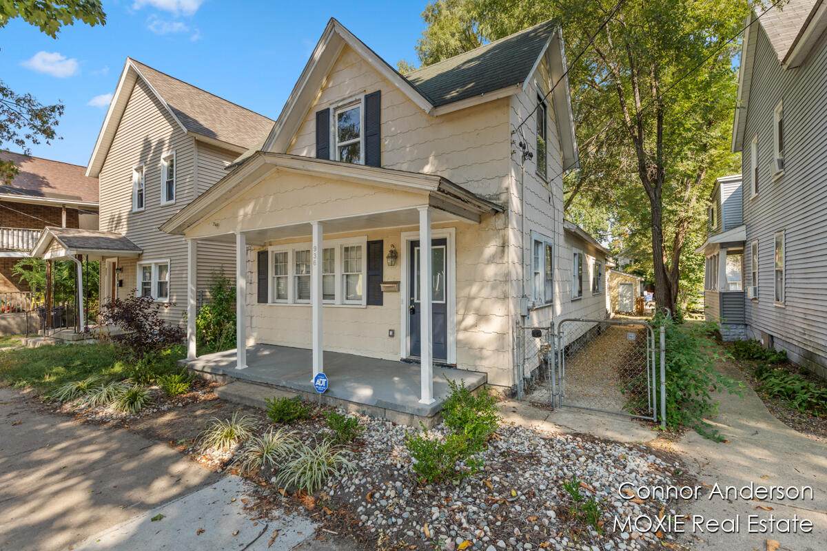 936 Mcreynolds Avenue - Photo 1