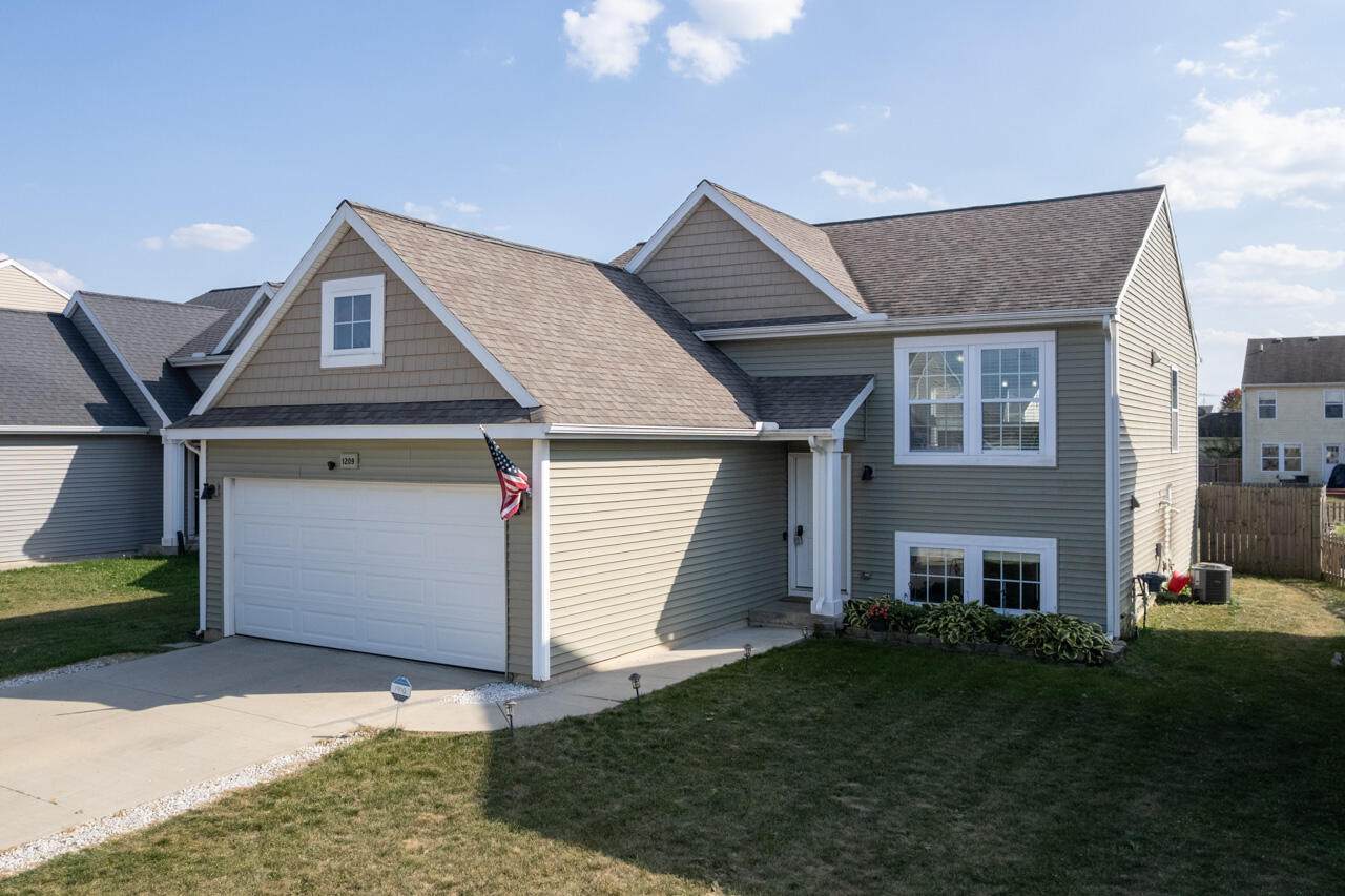 1209 Gardner Pond Lane - Photo 1