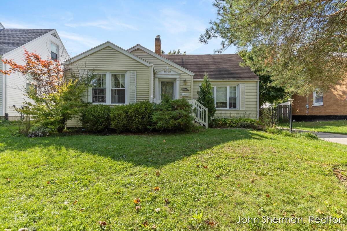 1822 Mayfair Drive - Photo 1