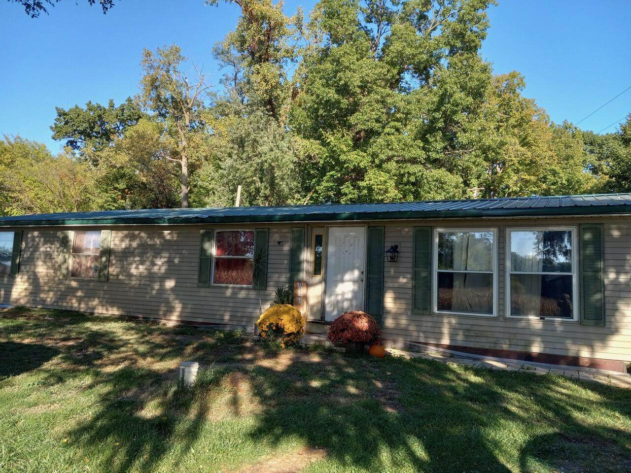 58797 Territorial Road - Photo 1