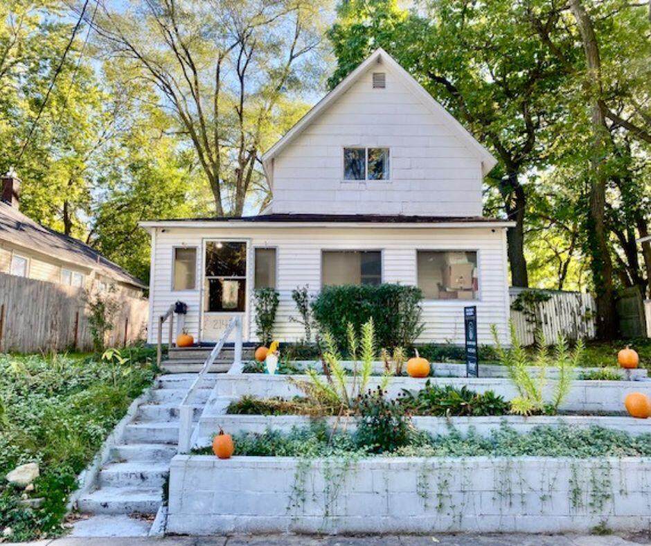 2142 Saint Charles Avenue - Photo 1