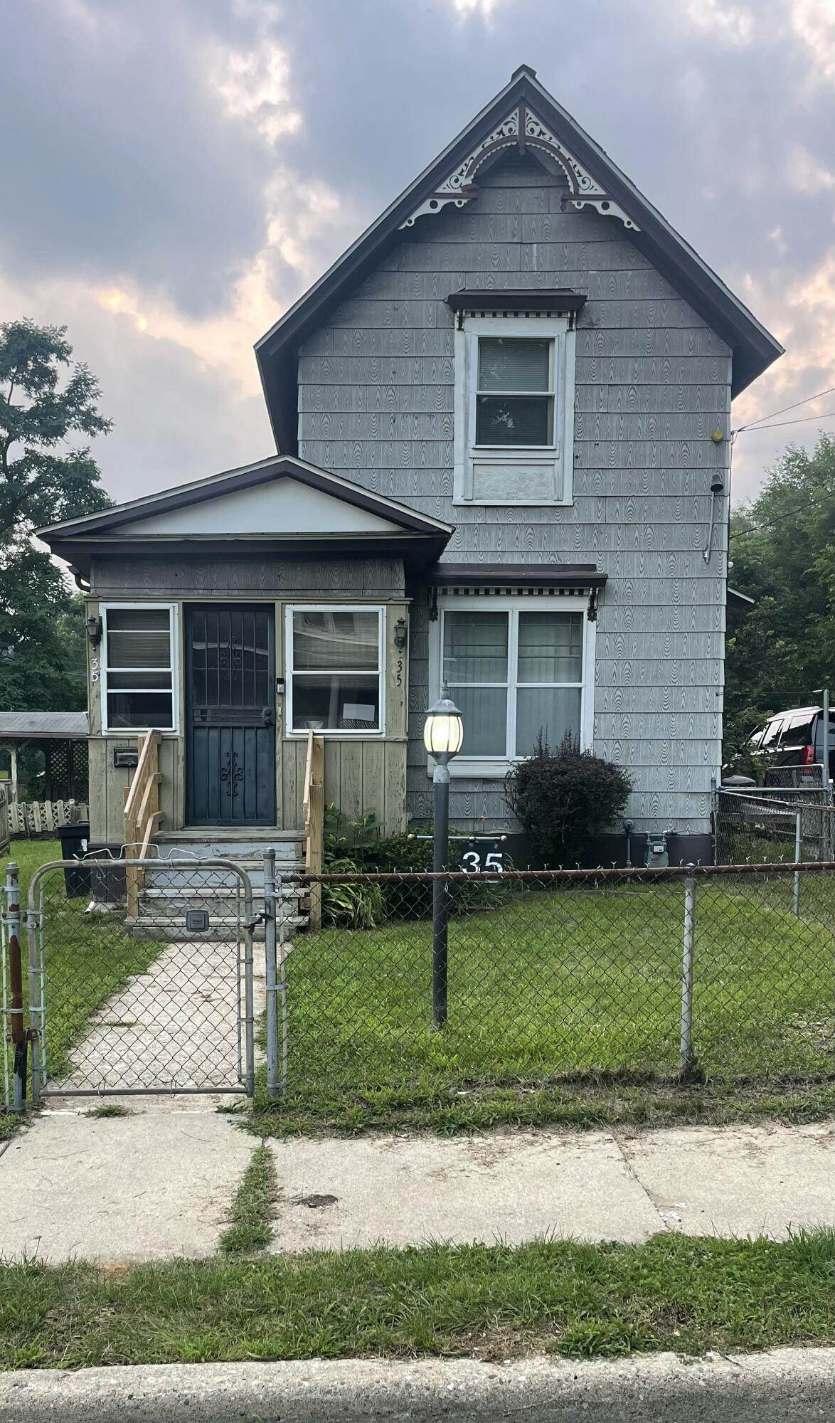 35 Hubbard Street - Photo 1