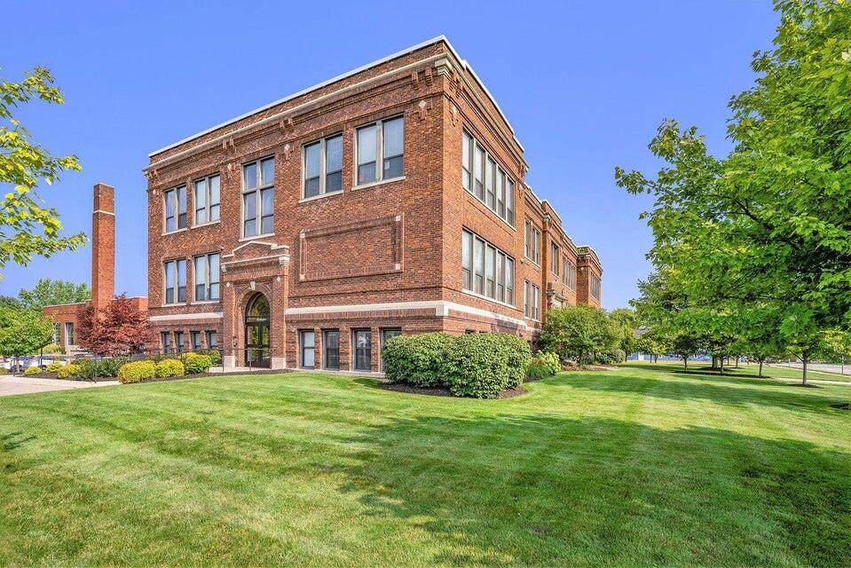 460 Broadway Street - Photo 1
