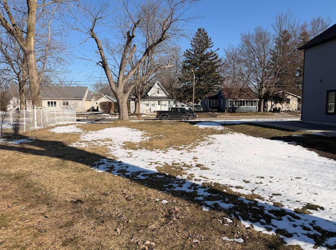 310 Edgell Street - Photo 1