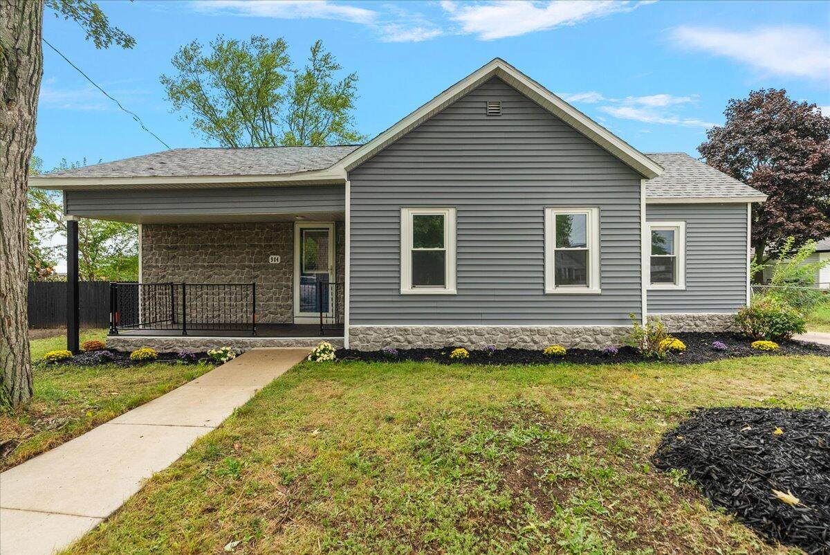 984 Evanston Avenue - Photo 1
