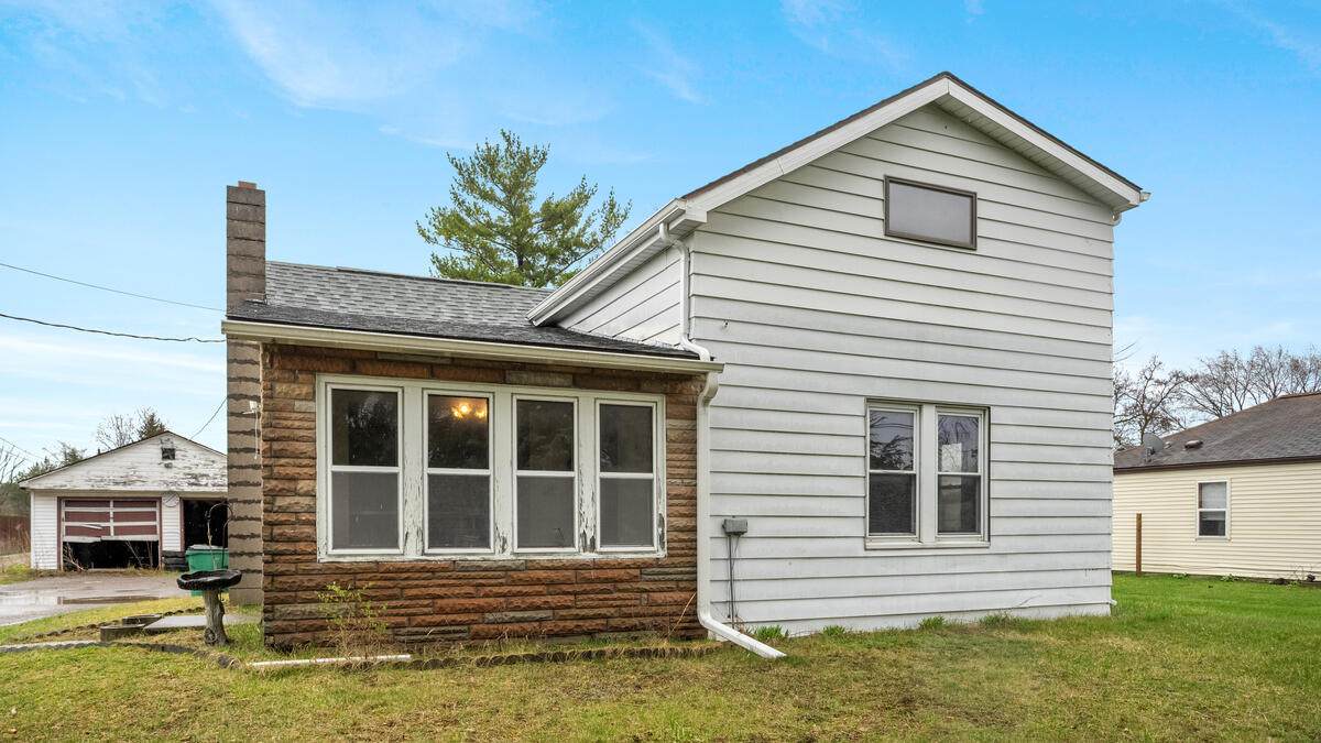 4805 3 Mile Road - Photo 1