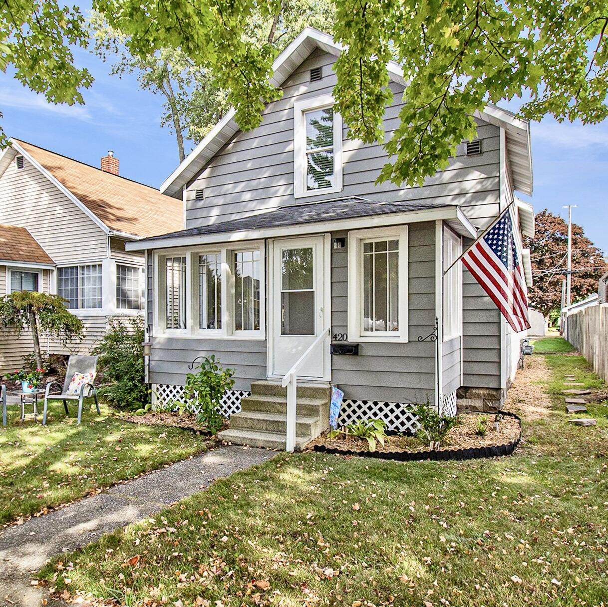 420 Robert Street - Photo 1