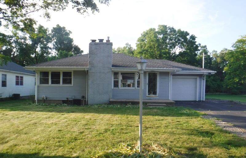 1525 G Avenue - Photo 1