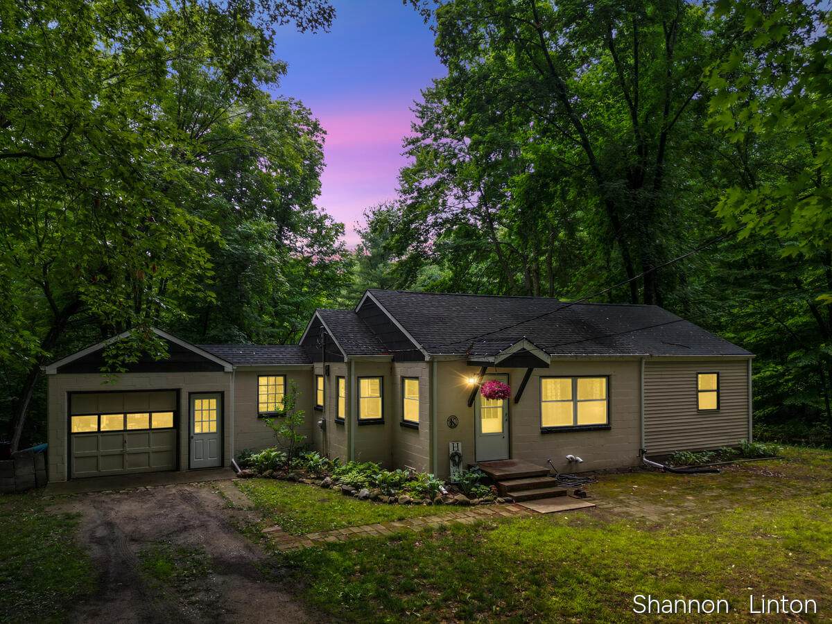 746 48th Street - Photo 1