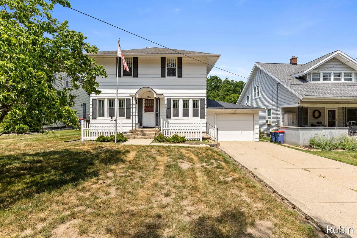 1545 4th Street - Photo 1