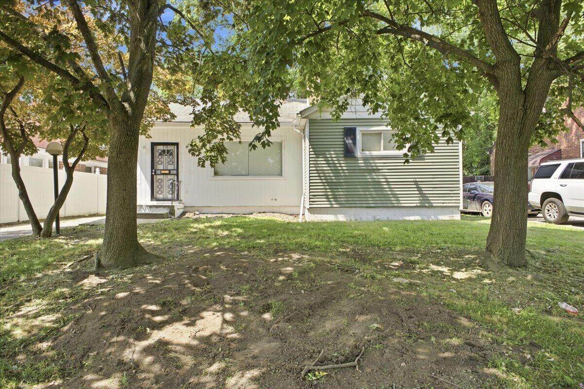 5727 University Place - Photo 1