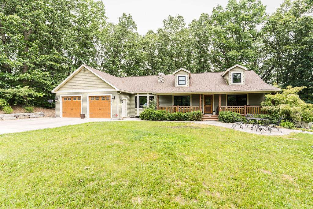 8319 Pine Island Drive - Photo 1