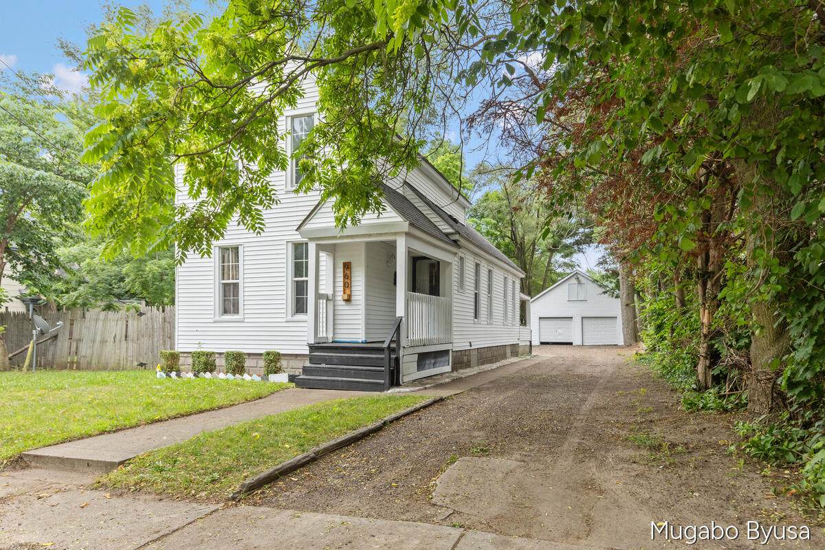 960 Temple Street - Photo 1
