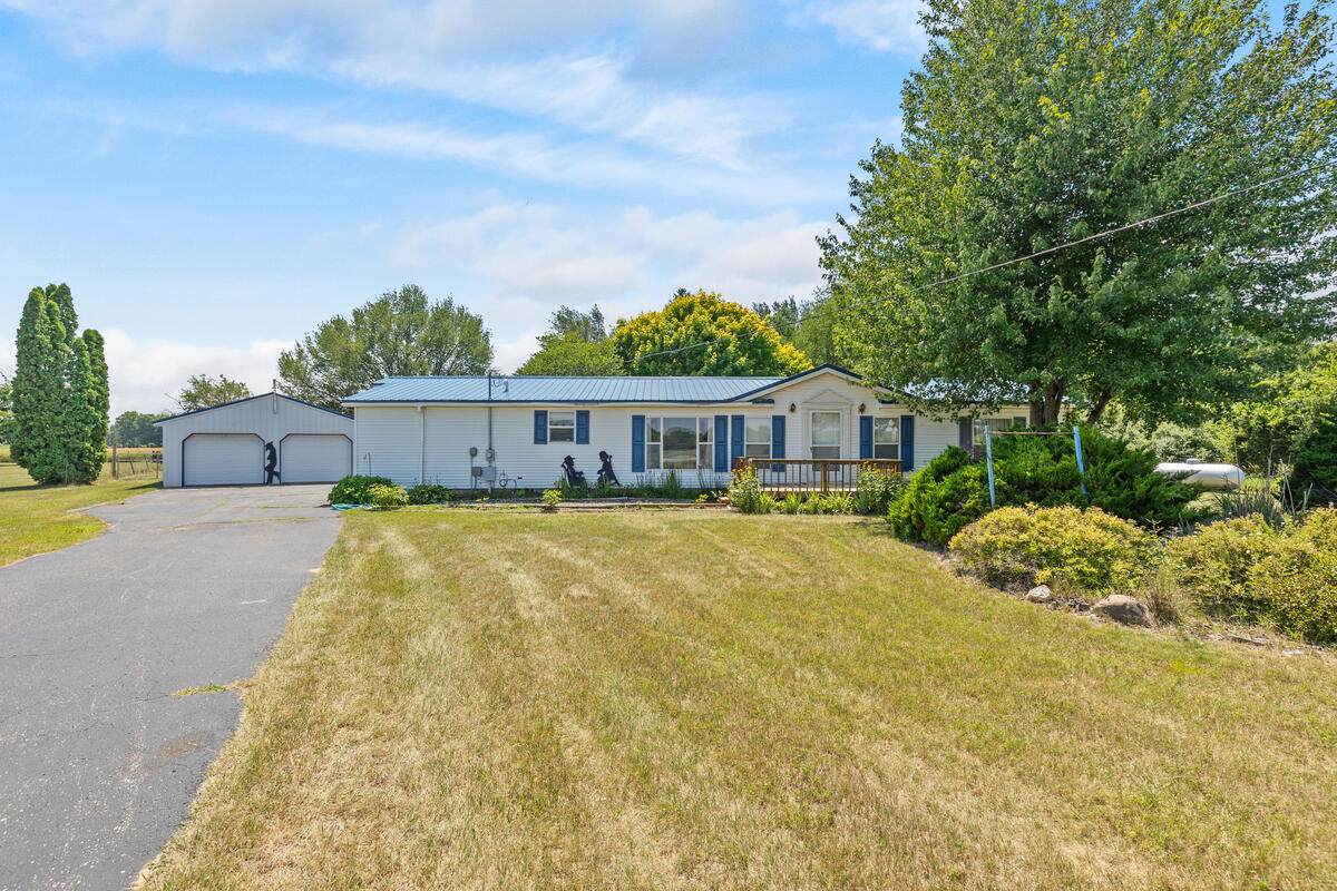 3839 Belding Road - Photo 1