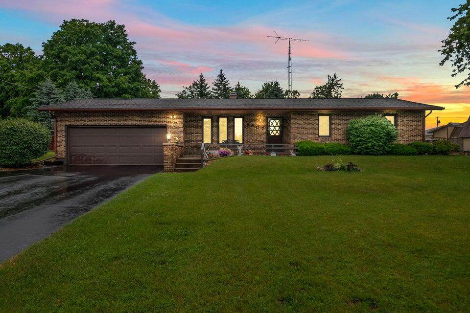 2607 Thompson Street - Photo 1