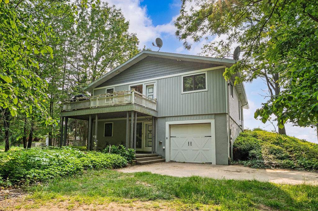 1140 Edgewater Terrace - Photo 1