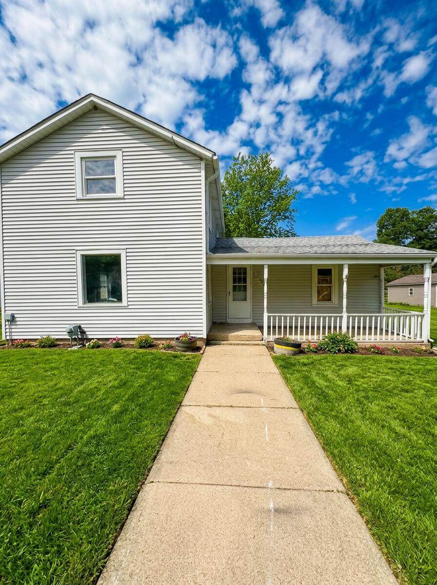 327 Robinson Street - Photo 1