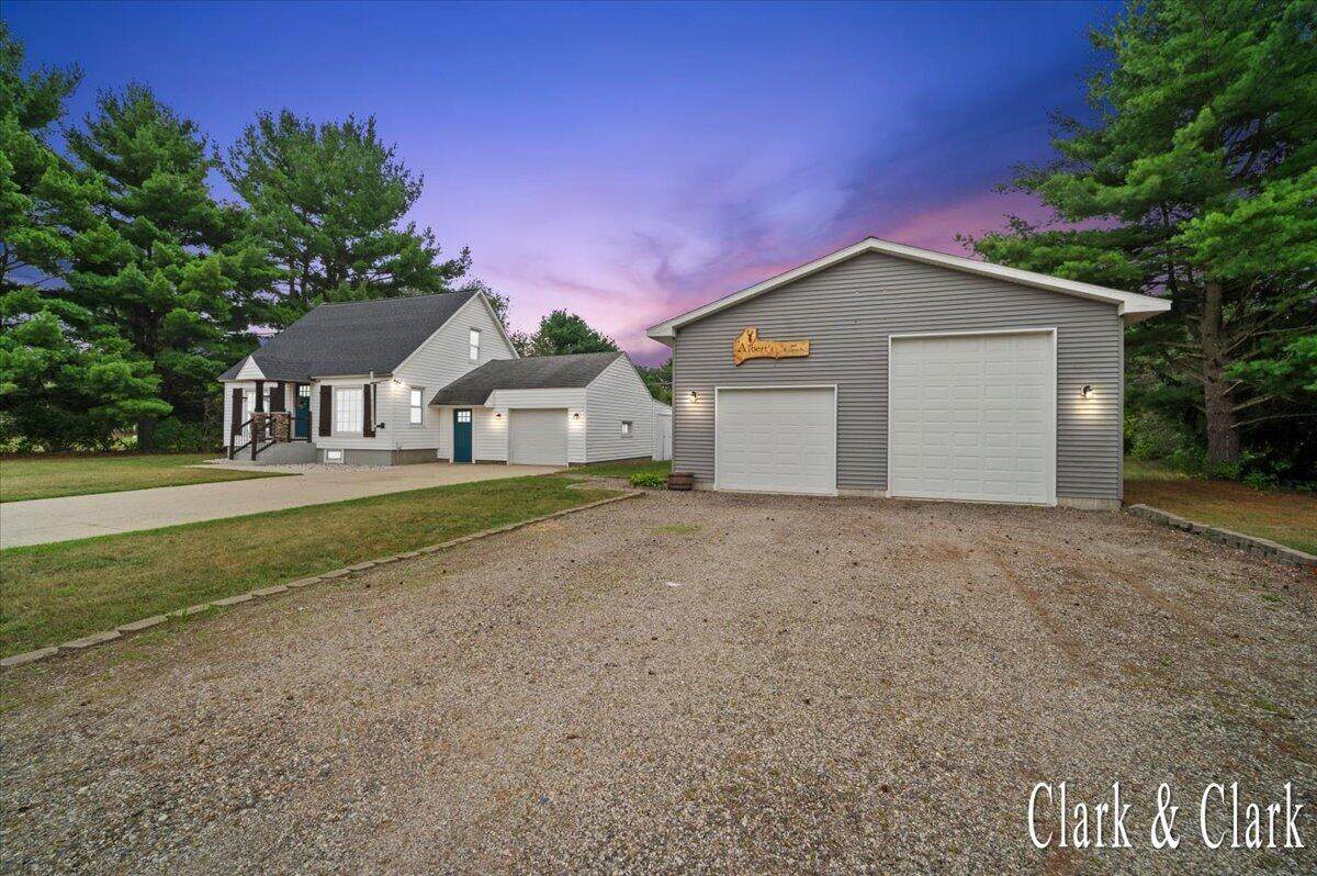 2016 Croton Drive - Photo 1