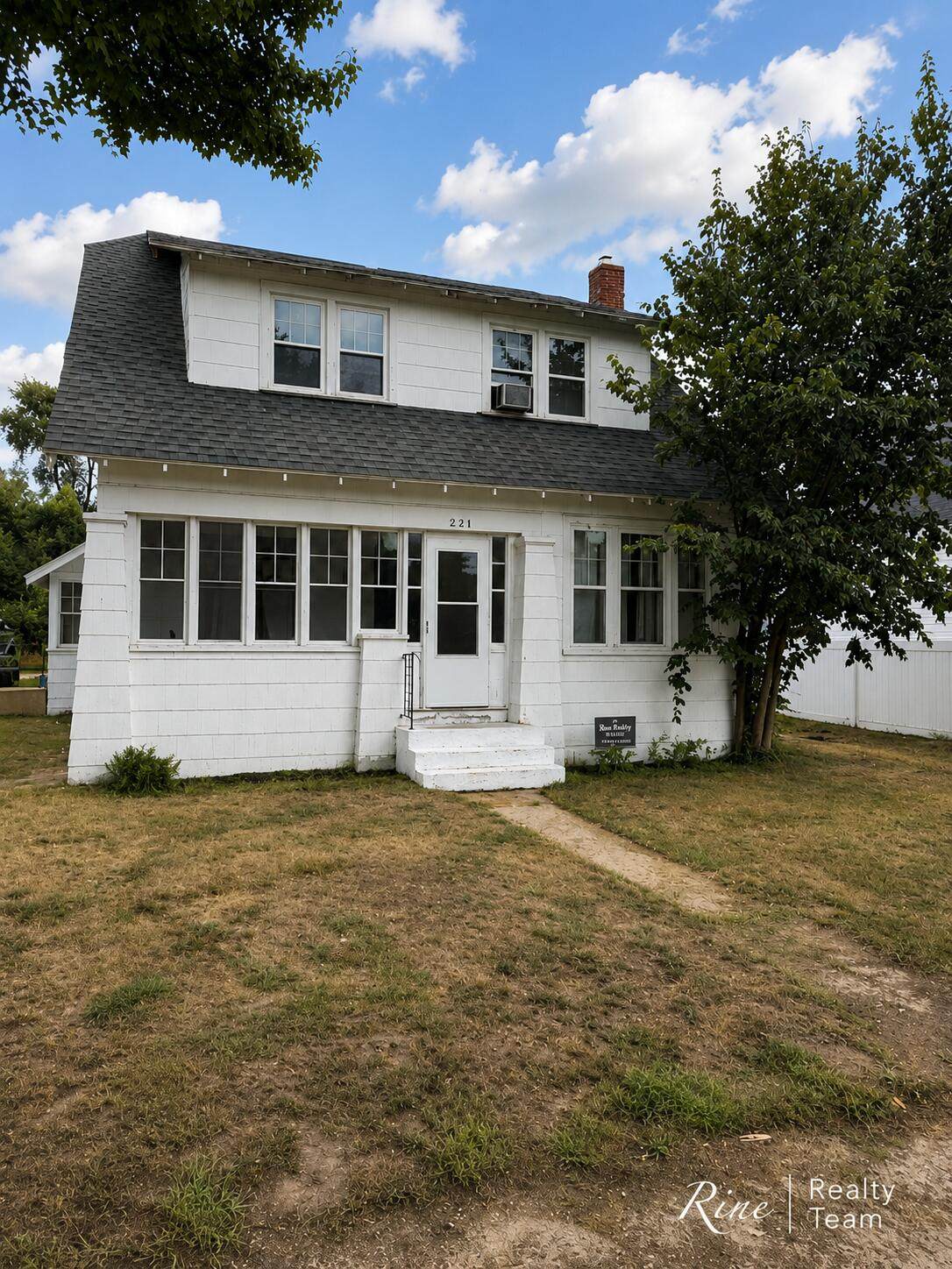 264 Cass Street - Photo 1