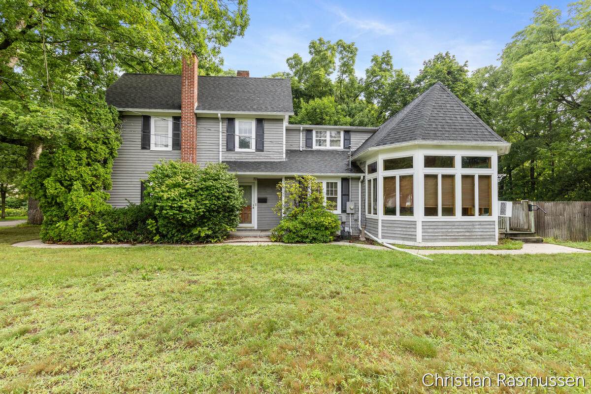 706 Baldwin Street - Photo 1
