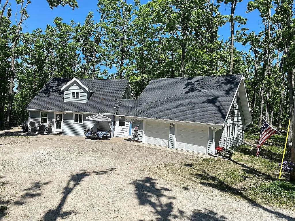 626 Sunshine Lane - Photo 1