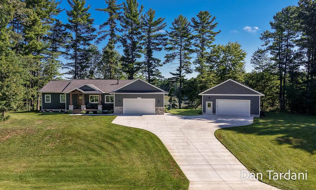 7260 Oakshore Drive - Photo 1