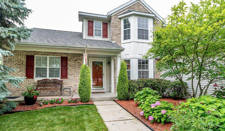 5450 Heathwood Drive - Photo 1