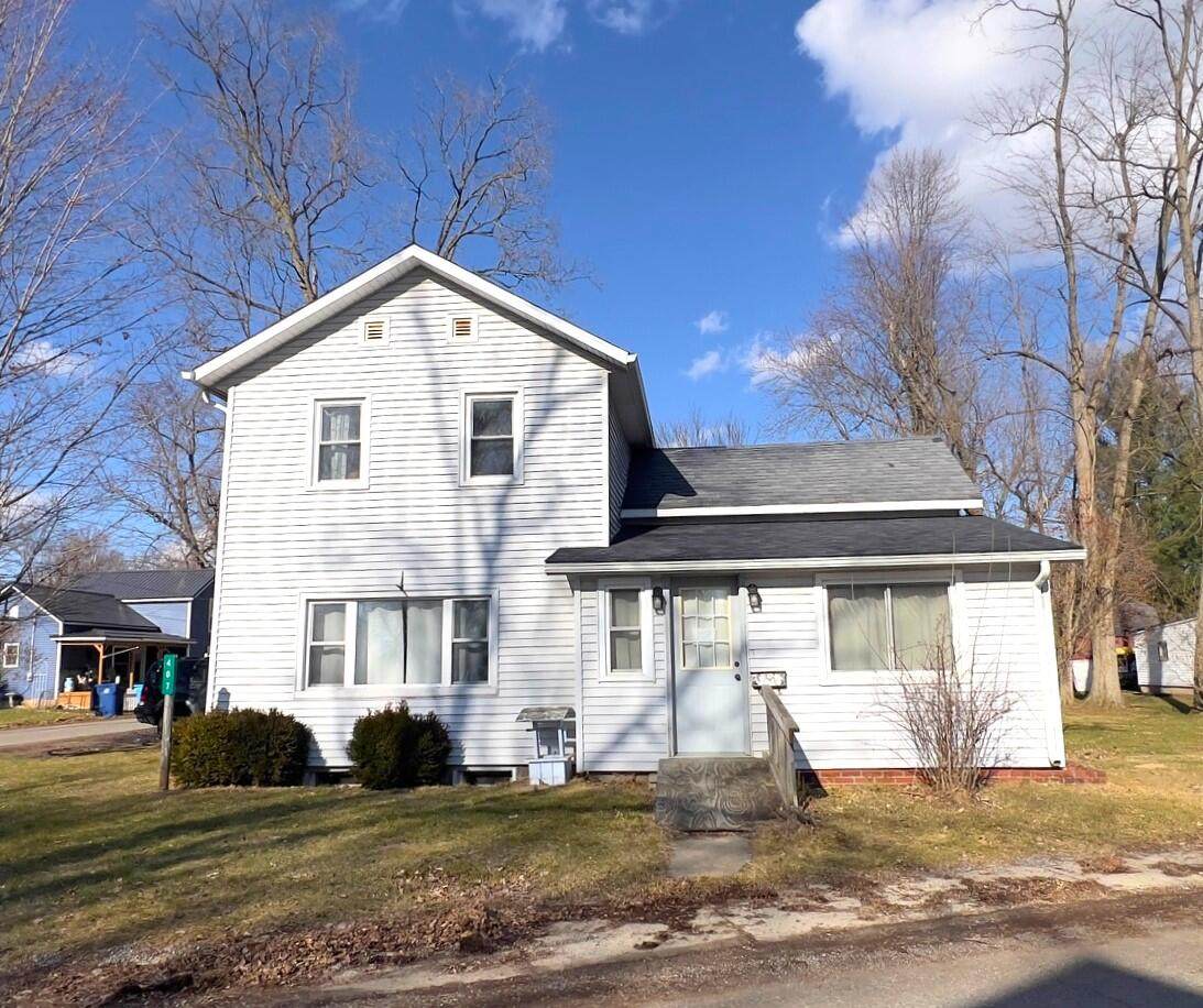 407 Barry Street - Photo 1