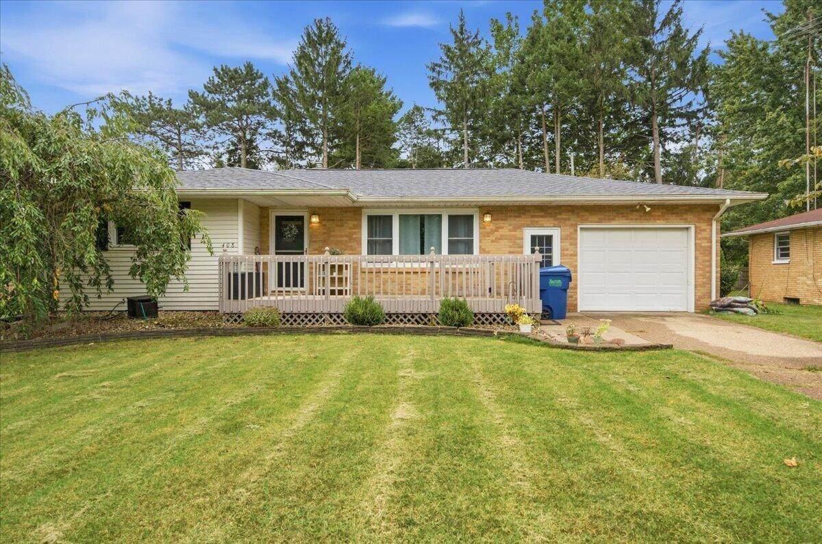 408 Waverly Drive - Photo 1